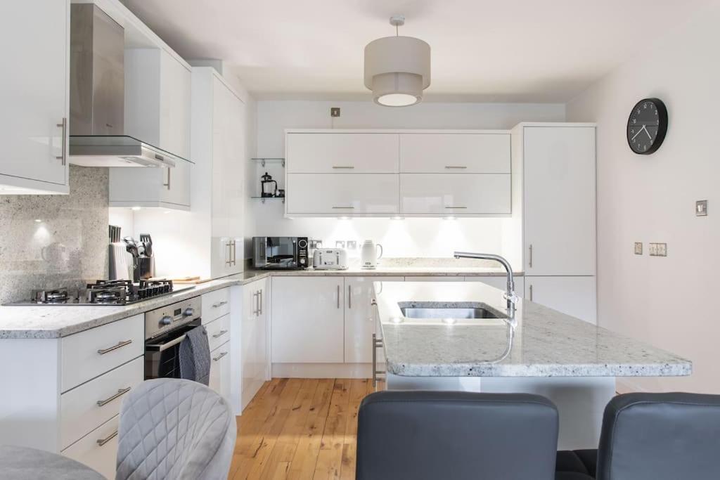 Best City Centre Luxurious Home Free Parking Belfast Exteriör bild